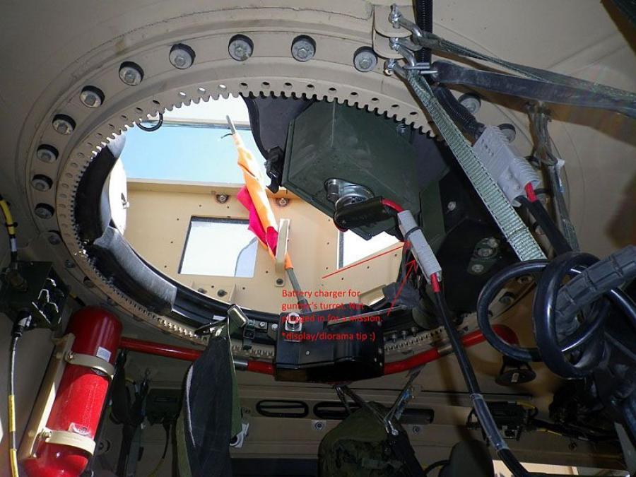 Детали интерьера Oshkosh M-ATV 2009 года  (фото 310 из 676)